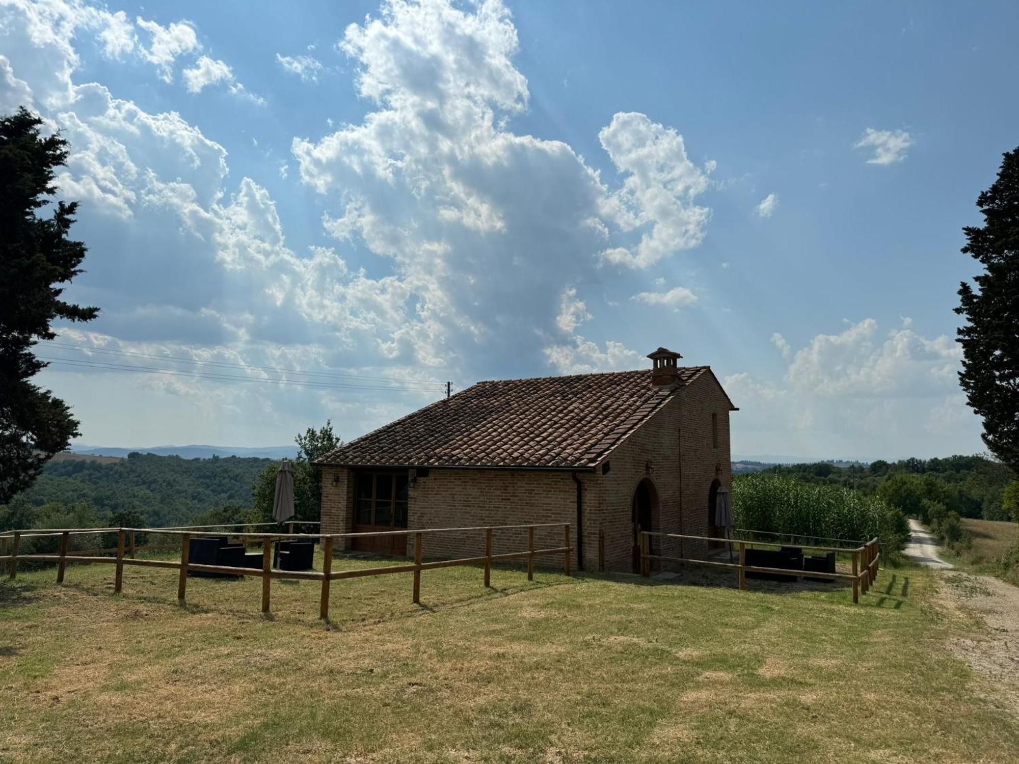 Agriturismo Diffuso Monte Oliveto Maggiore Chiusure Exterior foto